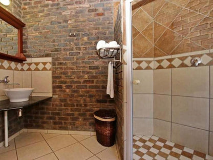 Bergsig Eco Estate, Chalet 21-1, Sepia Tones, Bathroom, Brick Texture, Texture