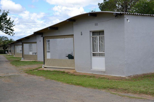 Bergville Caravan Park And Chalets Bergville Kwazulu Natal South Africa House, Building, Architecture