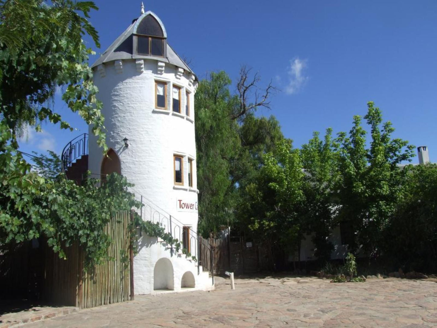 Bethesda Tower Accommodation, Building, Architecture, House