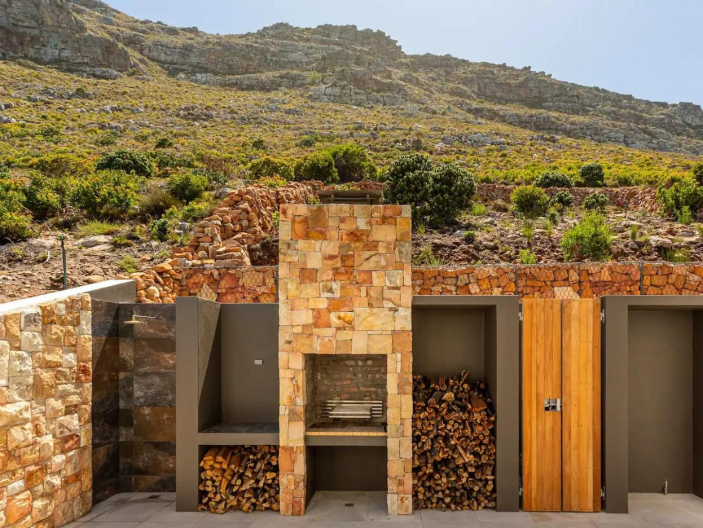 Beyond Misty Cliffs, Fireplace, Framing