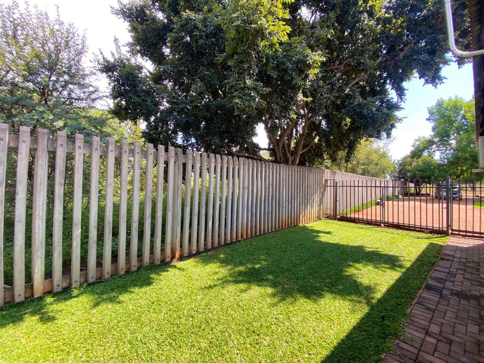 Bietjieplaas, Gate, Architecture, Plant, Nature, Garden