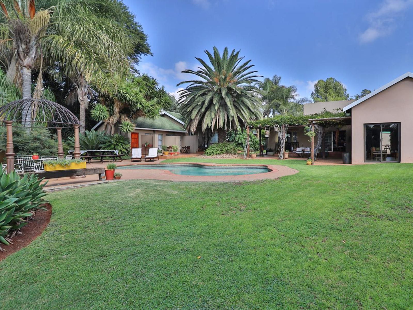 Birdsong Guest House Gerhardsville Centurion Gauteng South Africa House, Building, Architecture, Palm Tree, Plant, Nature, Wood