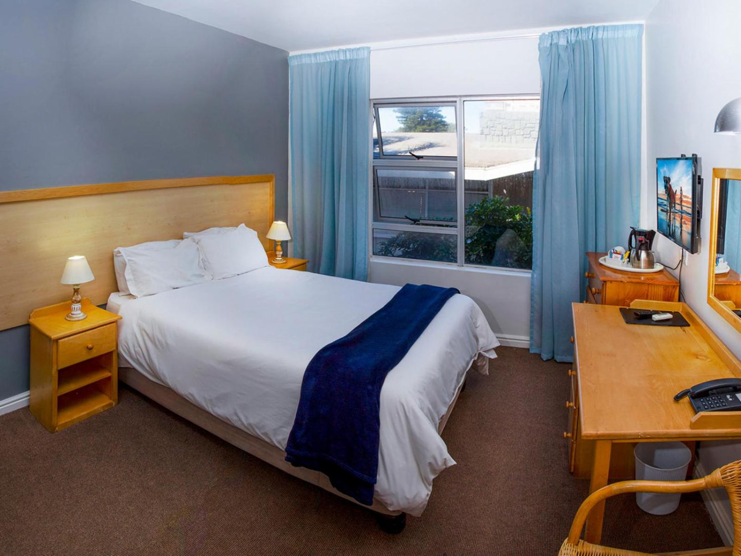 Standard Room Double Bed @ Bishops Lodge - Port Elizabeth