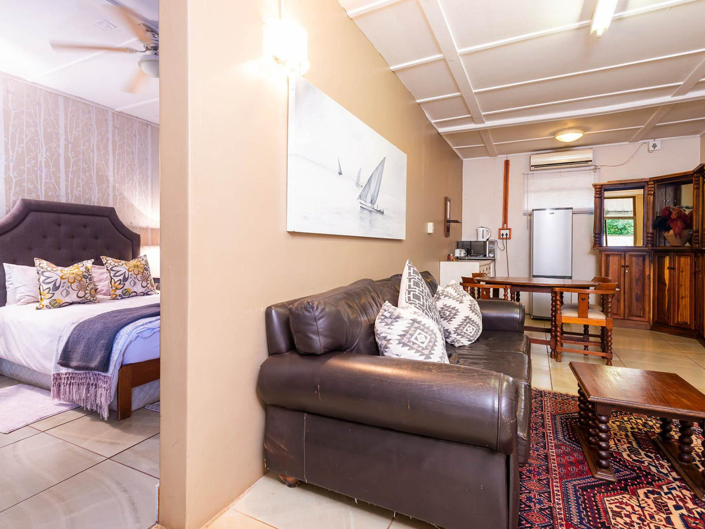 Deluxe Suite @ Biweda Nguni B&B