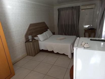 Double Room 15 - Cottage @ Black Swan Guest House