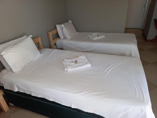 Room 20 with 2 Single Beds @ Black Swan Guest House