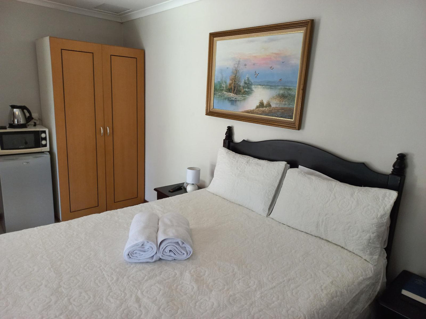 Room with Double Bed @ Black Swan Guest House