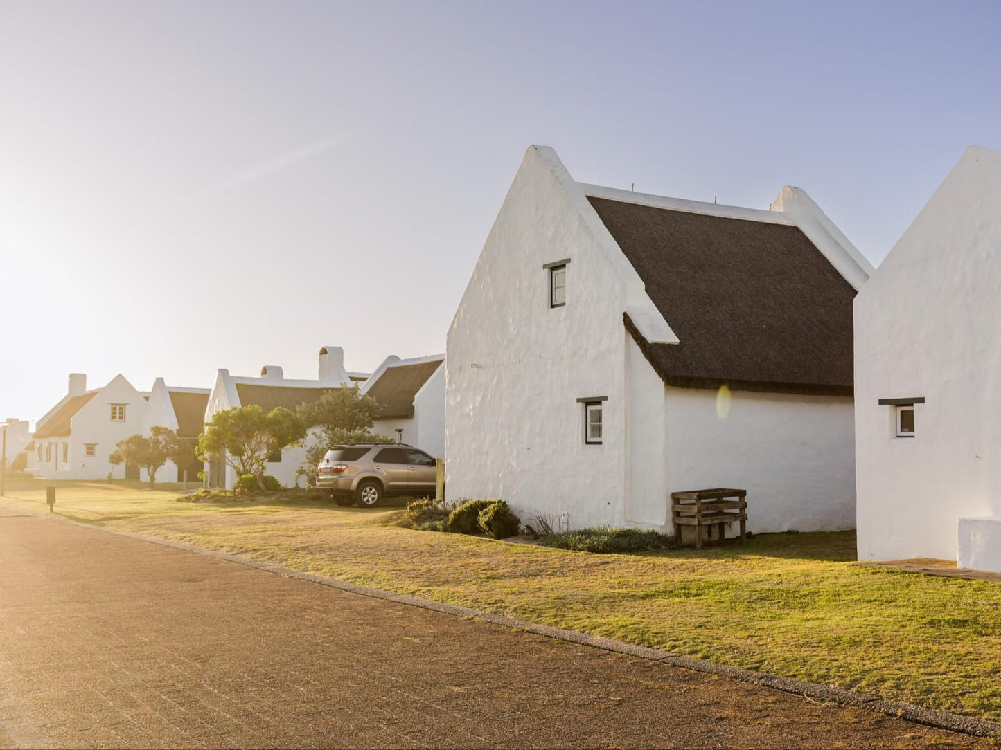 Bliss On The Bay, Building, Architecture, House