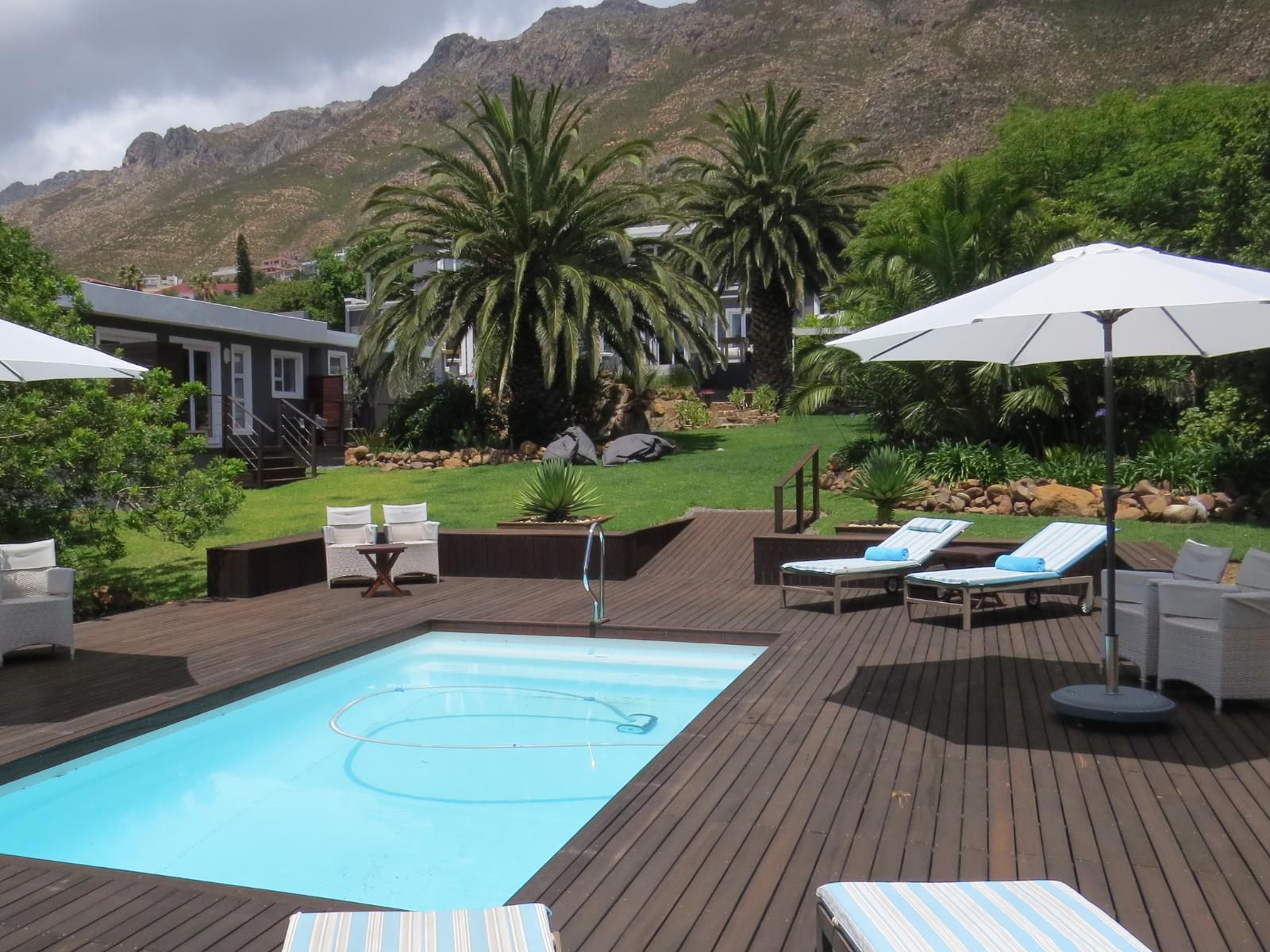 Bloemenzee Boutique B&B, House, Building, Architecture, Mountain, Nature, Highland, Swimming Pool