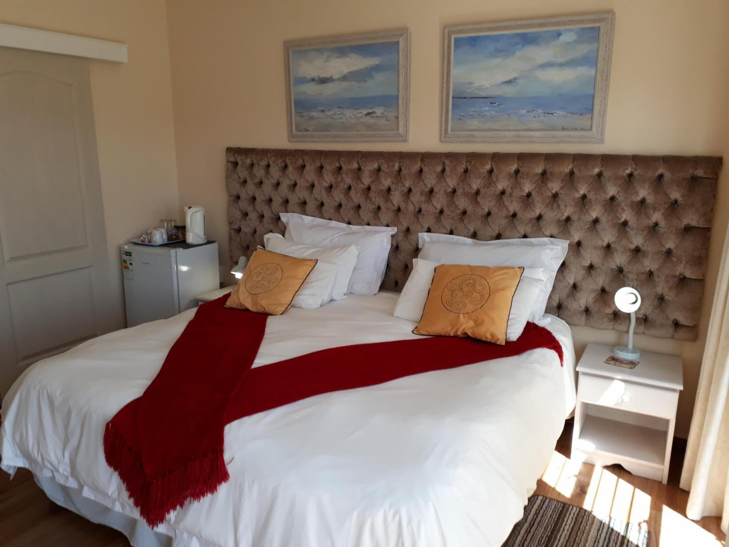 Twin Bedroom 2 - 2 Sleeper @ Blougans B&B Gansbaai