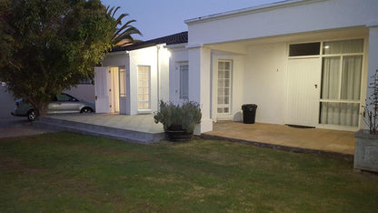 Blu Bed And Breakfast Summerstrand Port Elizabeth Eastern Cape South Africa House, Building, Architecture