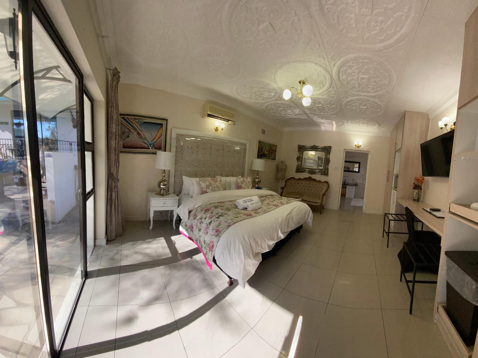 Blue Diamond Lodge, Carat 10, Bedroom