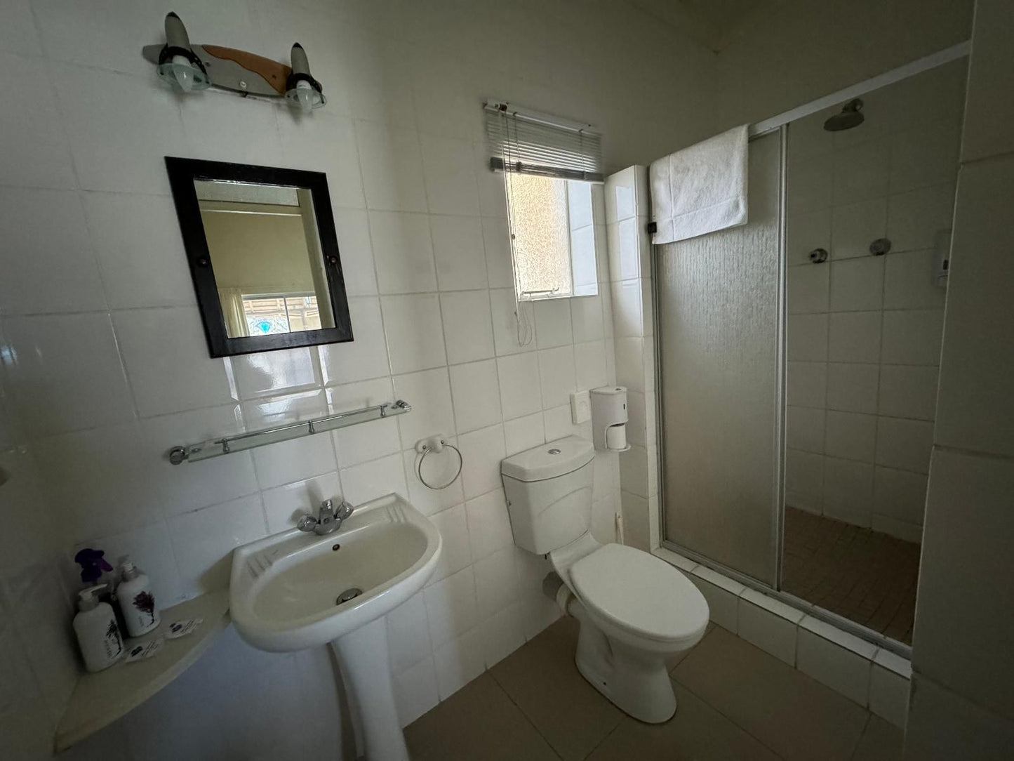 Blue Diamond Lodge, Carat 9, Bathroom