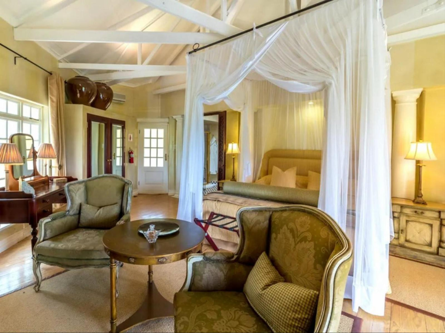 Victorian Suites @ Blue Mountain Luxury Lodge