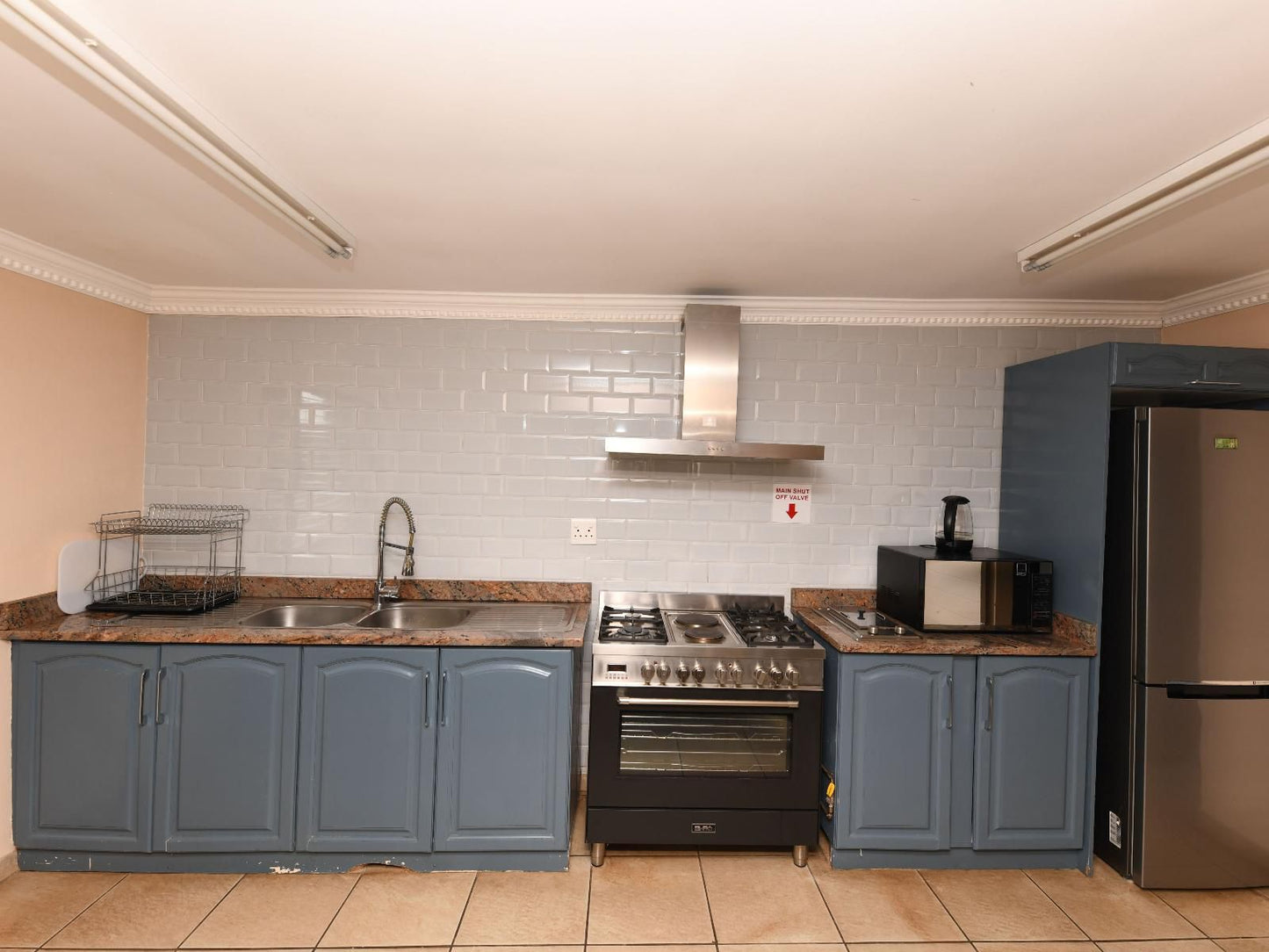 Blue Sands Guest House, Kitchen