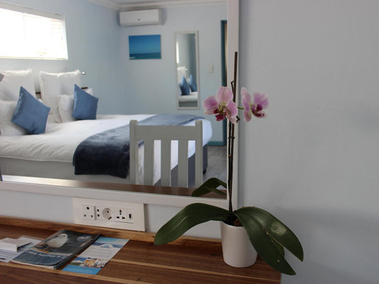 Deluxe Queen Room 3 @ Bluesky Guest House Arniston