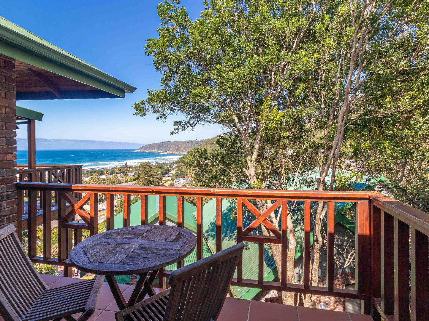 Luxury Studio Suite 1 - Sea Facing @ Boardwalk Lodge - Self Catering