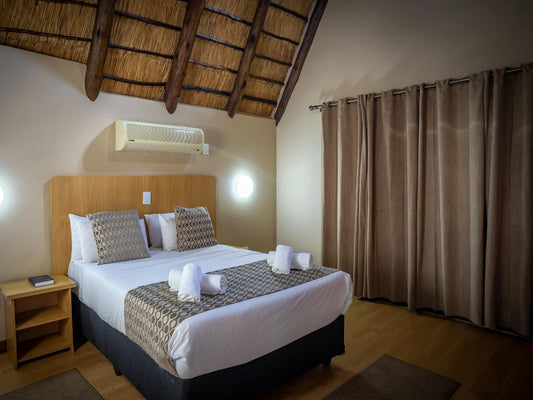 LUXURY ROOMS WITH THATCH ROOF @ Bolivia Lodge