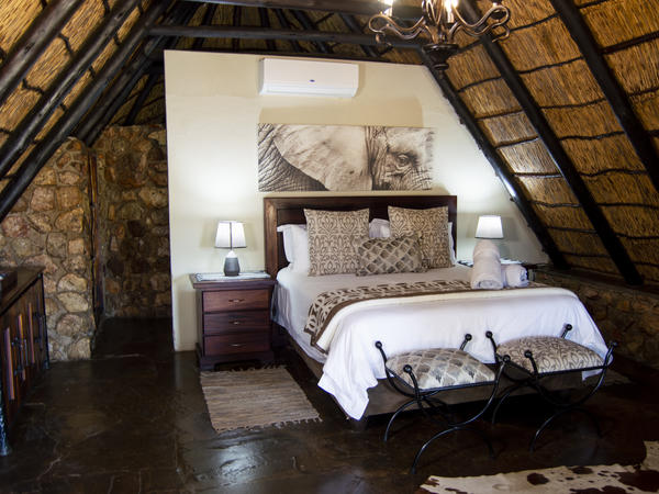 Main Lodge Room 1 @ Bonwa Phala Game Lodge