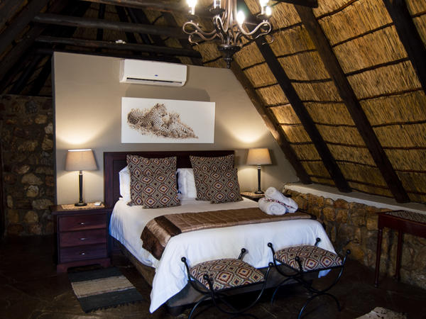 Main Lodge Room 6 @ Bonwa Phala Game Lodge