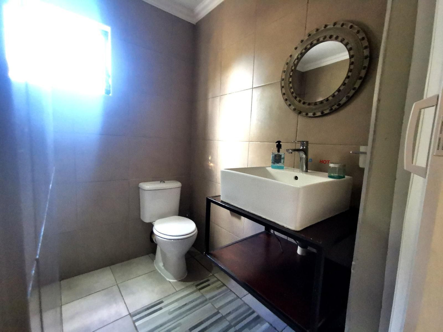 Bosveld In Die Stad 2 Randhart Johannesburg Gauteng South Africa Bathroom