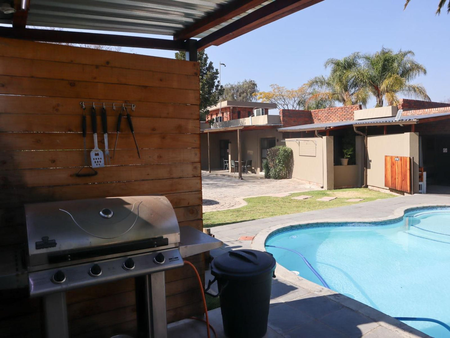 Bosveld In Die Stad 2 Guesthouse, Palm Tree, Plant, Nature, Wood, Swimming Pool