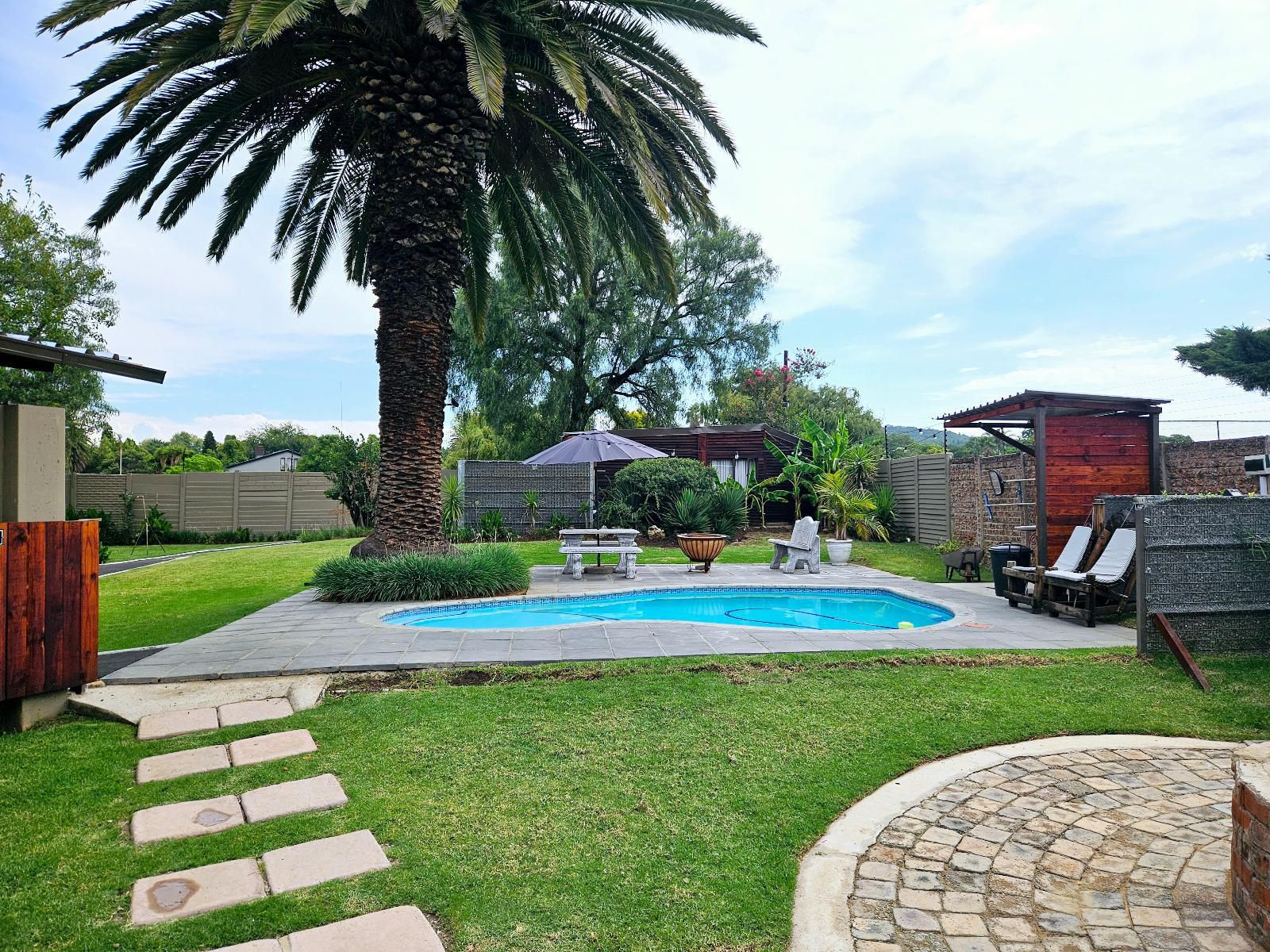 Bosveld In Die Stad 2 Guesthouse, Palm Tree, Plant, Nature, Wood, Garden, Swimming Pool