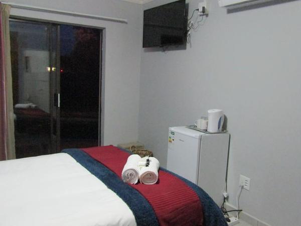 Deluxe Double Room with Shower @ Bountyful Guest House