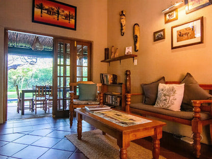 Braai Safaris Lodge, Living Room