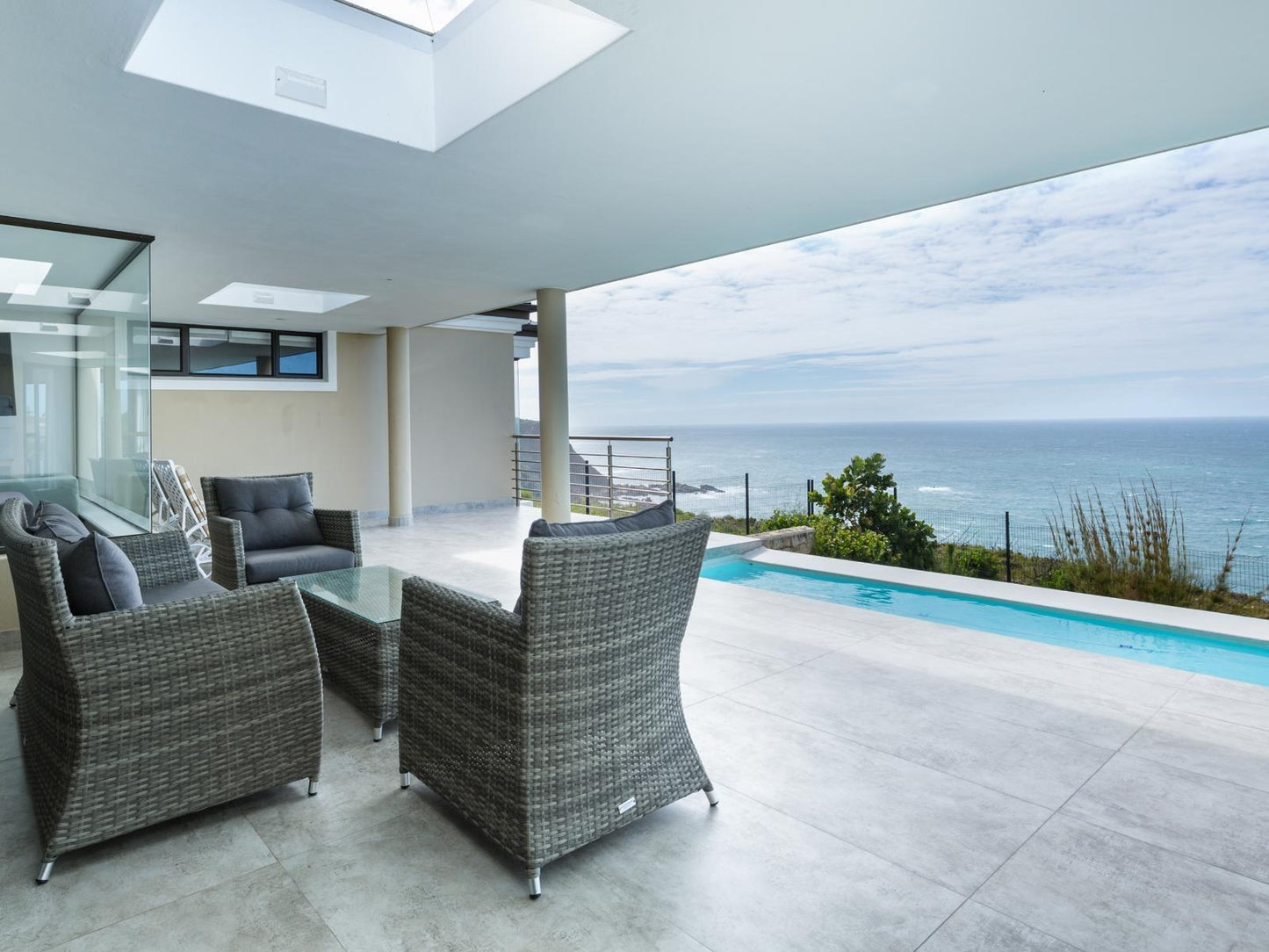 The Beachhouse Executive Home @ Breakwaters Haven - Pezula Golf Estate