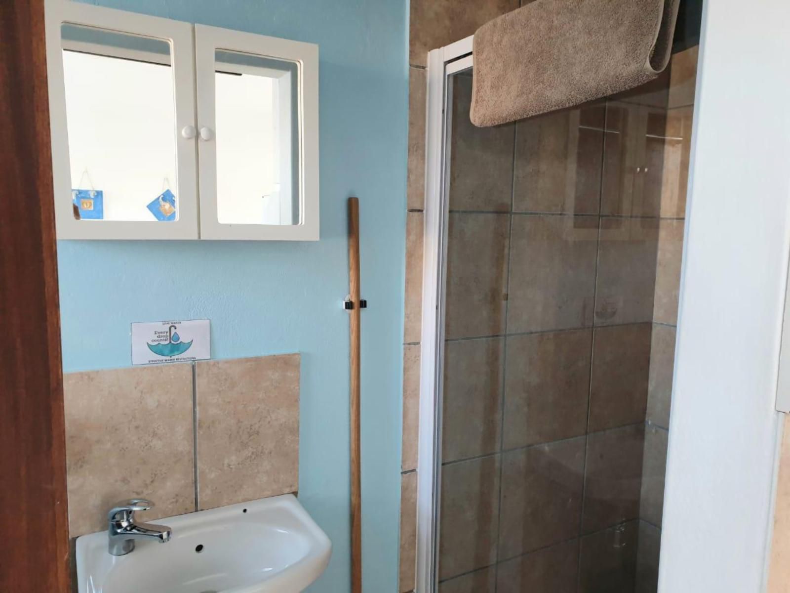 Breede River Lodge & Fishing Resort, S/c studio 302, Bathroom