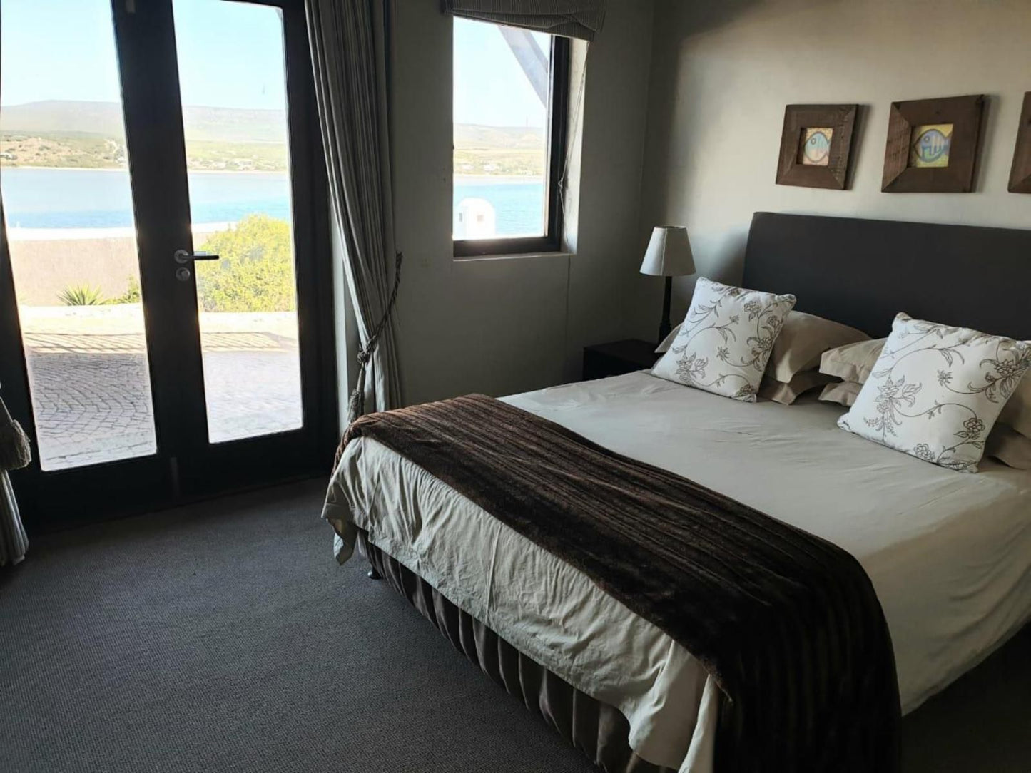 Breede River Lodge & Fishing Resort, S/c w/front room 108, Bedroom