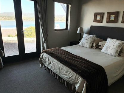 Breede River Lodge & Fishing Resort, S/c w/front room 108, Bedroom