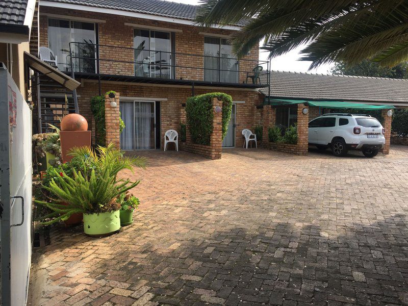 Brickhaven Guest House Eastleigh Ridge Johannesburg Gauteng South Africa House, Building, Architecture, Palm Tree, Plant, Nature, Wood, Garden