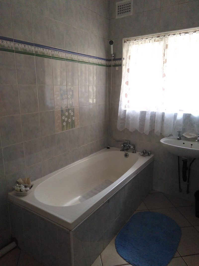 Bridgemead For Nature Lovers Sarnia Pinetown Kwazulu Natal South Africa Unsaturated, Bathroom