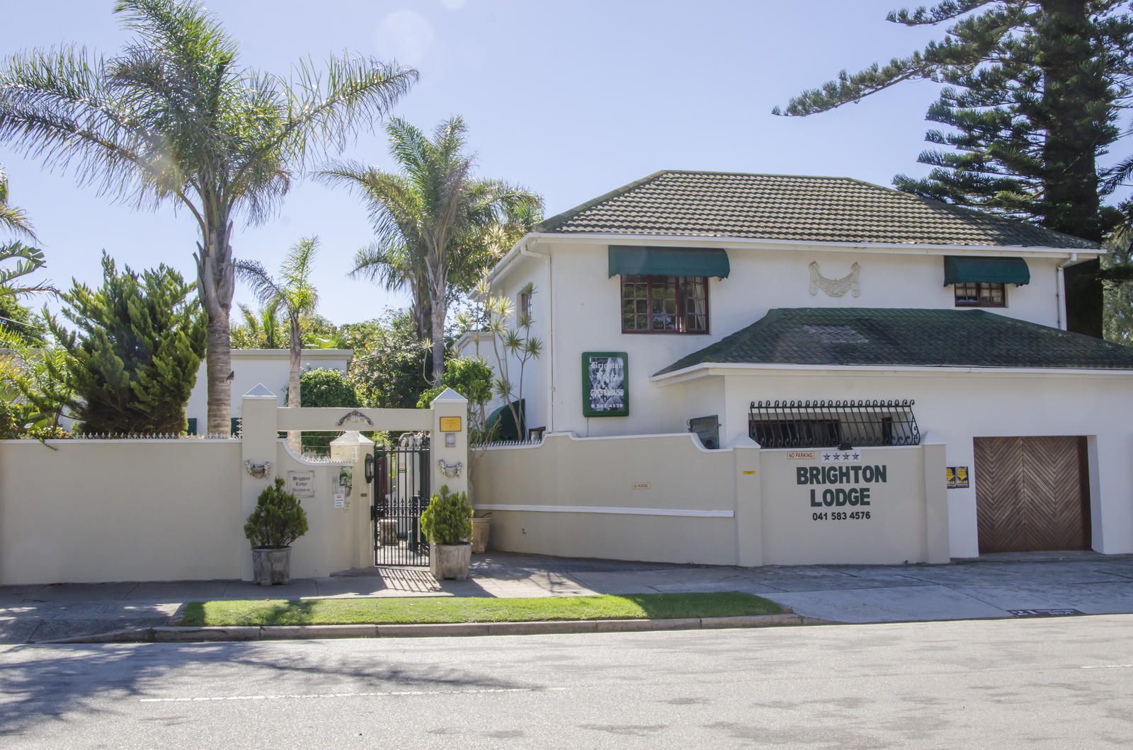 Brighton Lodge Summerstrand Port Elizabeth Eastern Cape South Africa House, Building, Architecture, Palm Tree, Plant, Nature, Wood