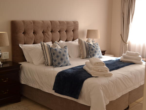 Caulfield Self Catering Apartment @ Brighton Lodge