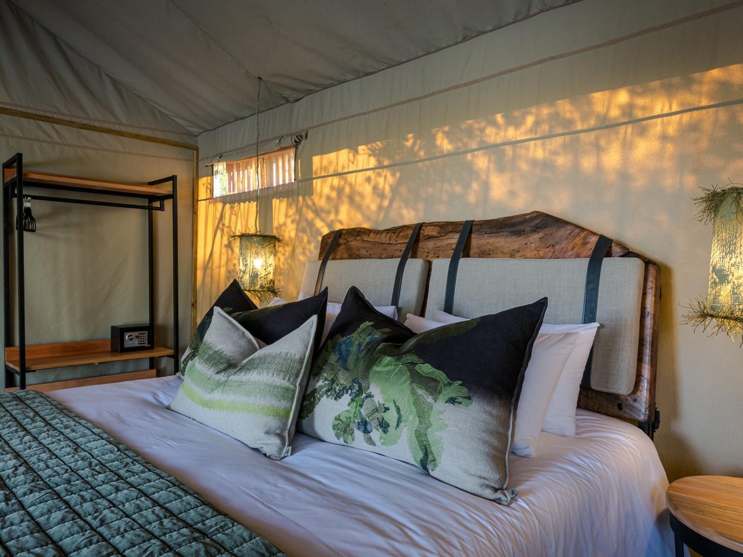 Bundox River Lodge, Luxe Safari Tent 4, Tent, Architecture, Bedroom