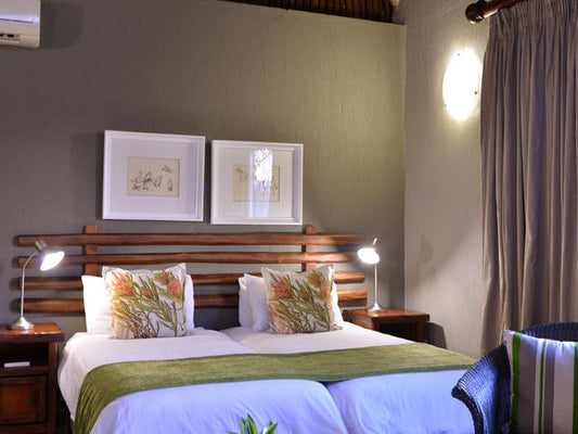 Luxury Room with 2 x Single Beds @ Ebundu Lodge  Pty Ltd