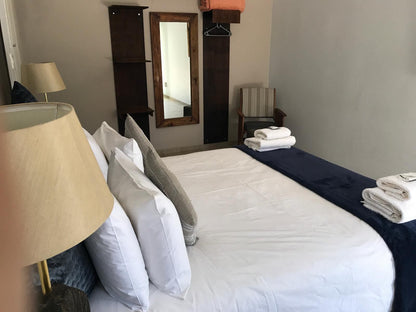 Bush Pillow Guest House, Air-Conditioned Twin Room, Bedroom