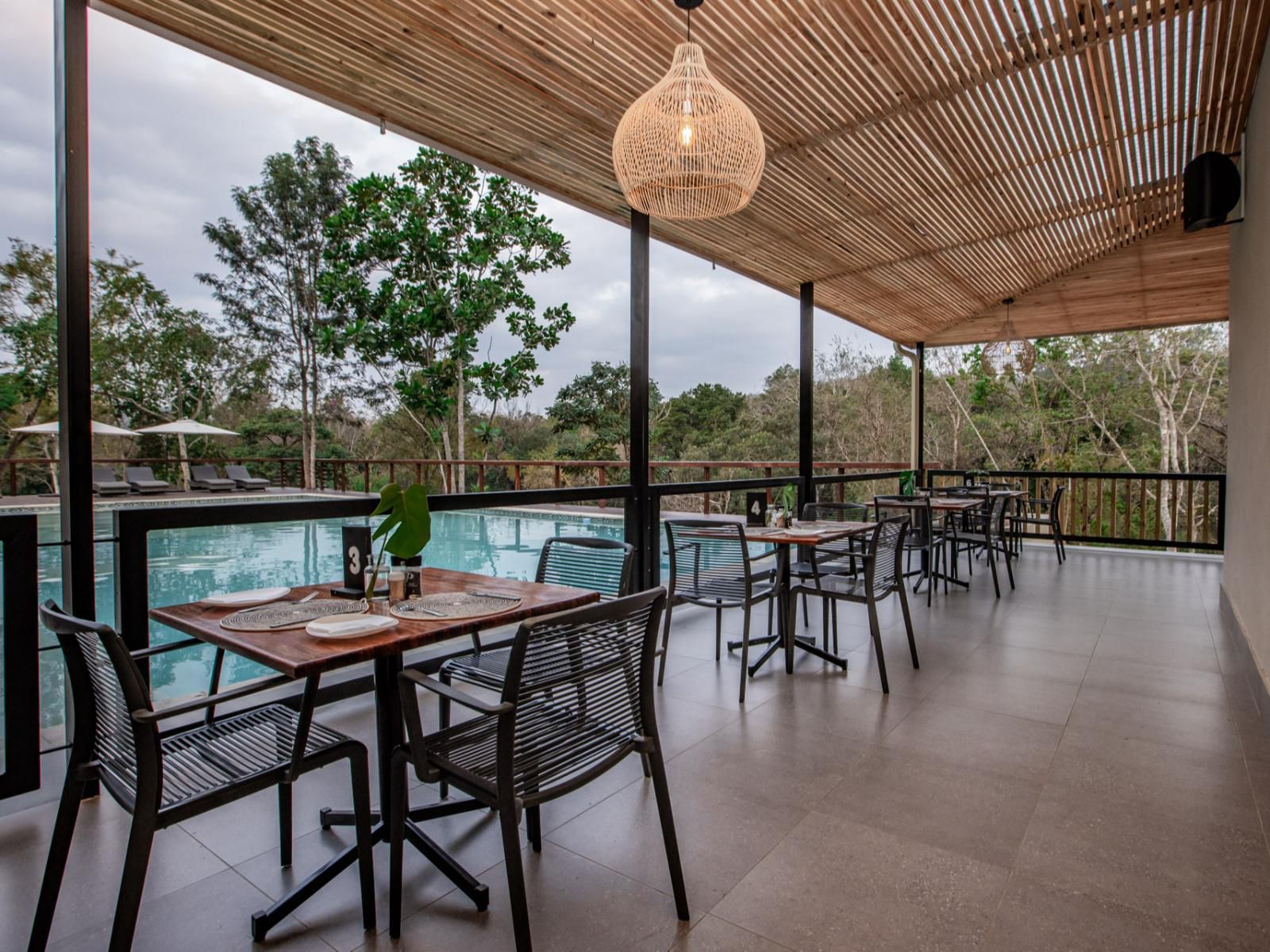 Bushbaby Valley Lodge, Swimming Pool