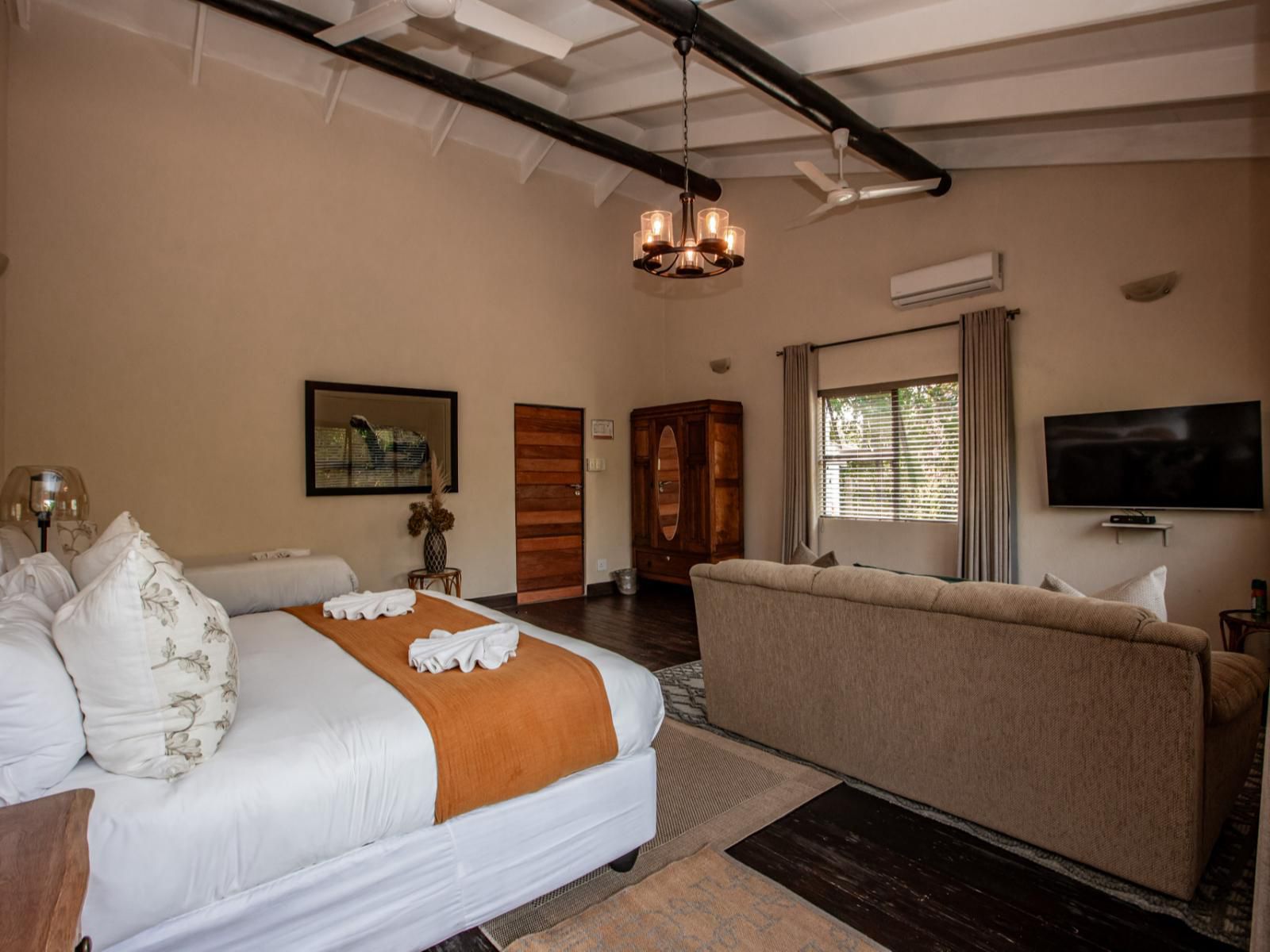 Bushbaby Valley Lodge, Villa 1 2 & 3, Bedroom