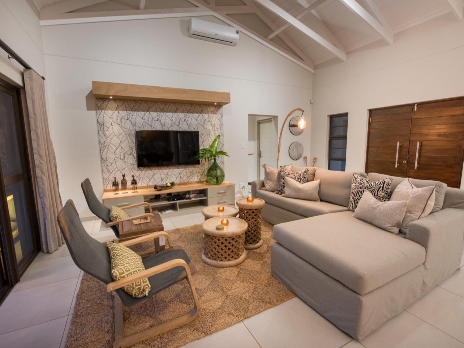 Bushwillow Private Villa, Villa - Exclusive Use, Living Room