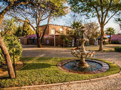 Butlers Crown, House, Building, Architecture, Plant, Nature, Garden