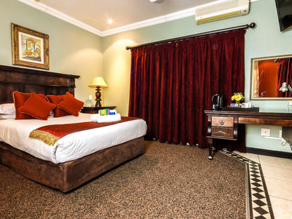 Deluxe double Room @ Caesars Guesthouse