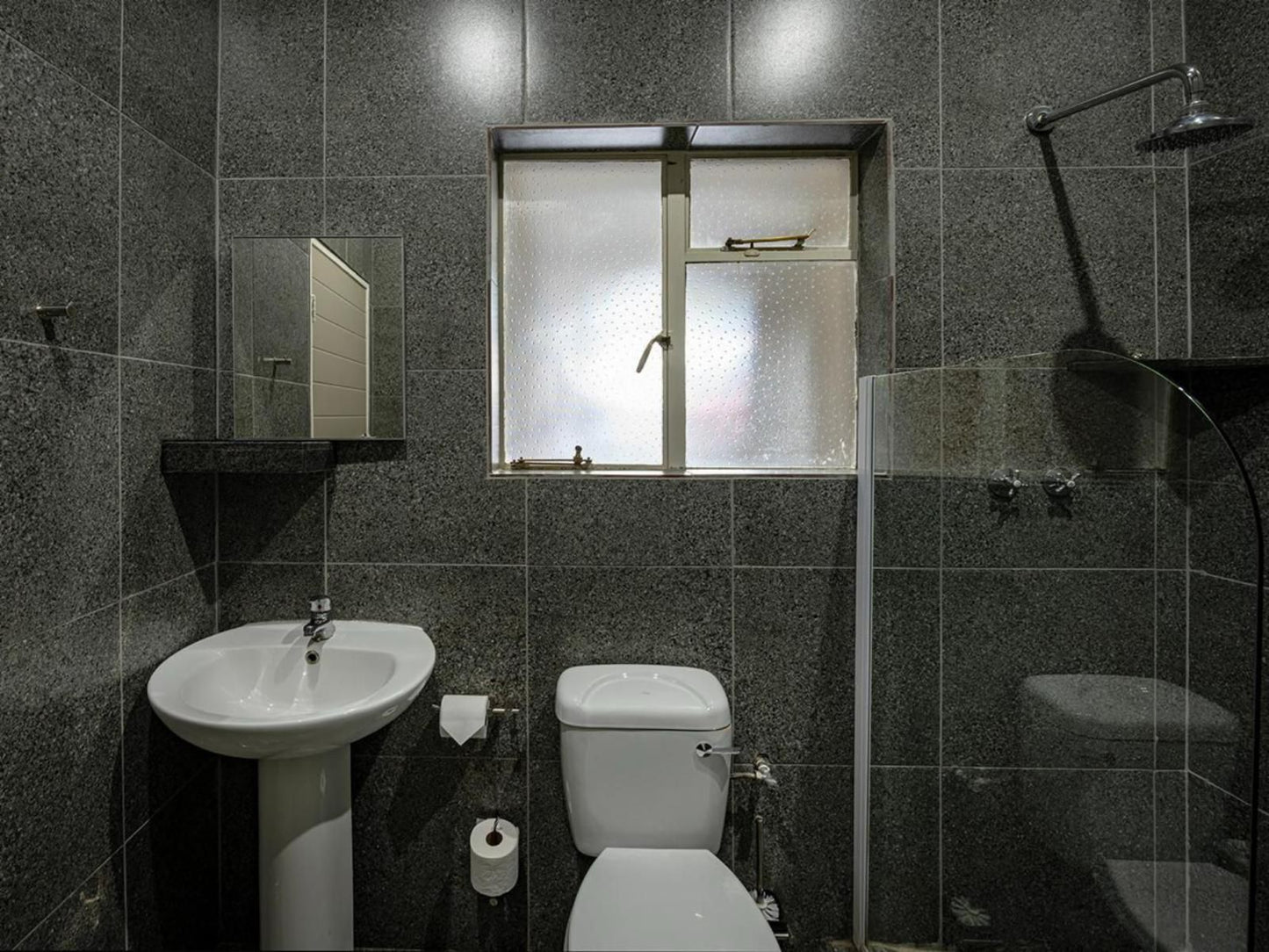 Calvinia Hotel By Country Hotels, Twin Rooms, Bathroom