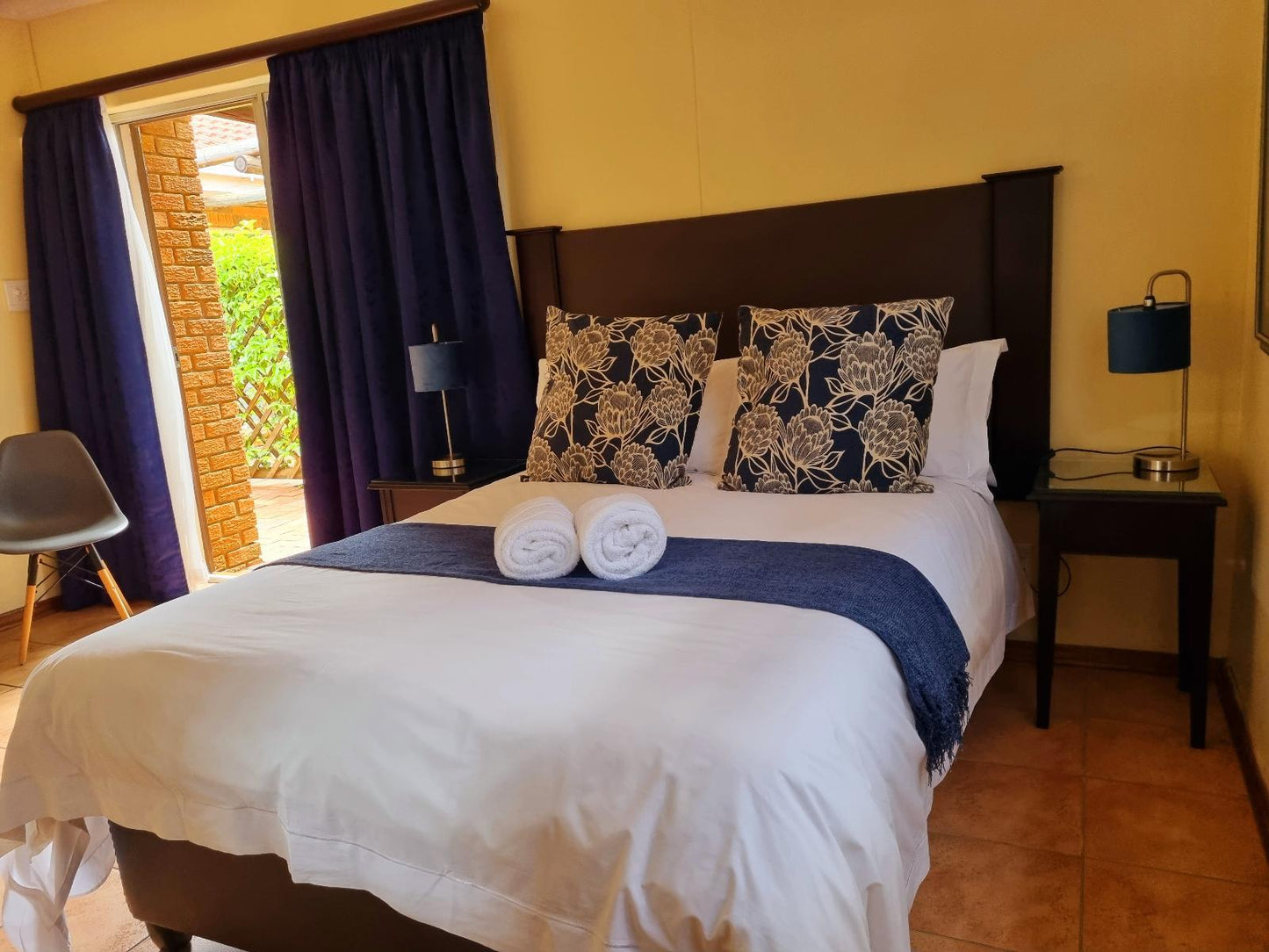 Double Room with Garden View @ Camelia Guest House