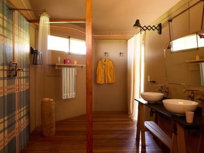 Camp Canoe, Luxury Tent 5, Colorful, Bathroom