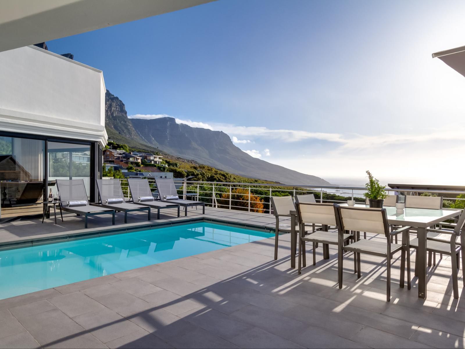 Camps Bay Vacations, Chilworth Road 8 - Upstairs Studio, Swimming Pool