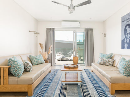 Deck 1 Bedroom - Beach View Apartment @ Camps Bay Village